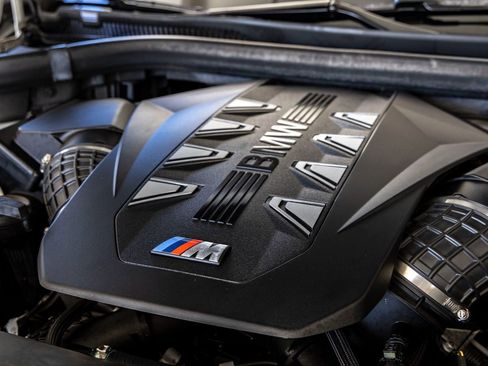 Used 2024 BMW X5 M60i image 40