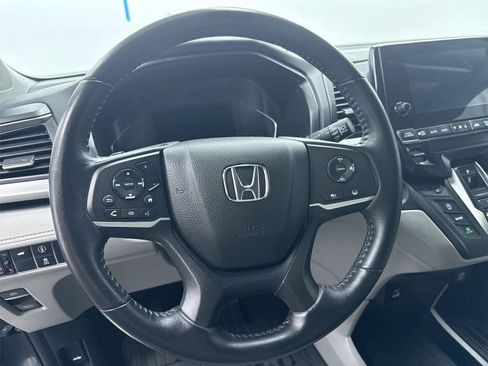 Certified 2024 Honda Odyssey EX-L image 23