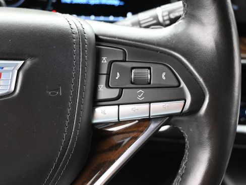 Used 2022 Cadillac Escalade Premium Luxury Platinum AWD/4WD image 15