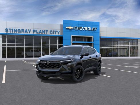 New 2026 Chevrolet Trax LT w/ Driver Confidence Package FWD image 8