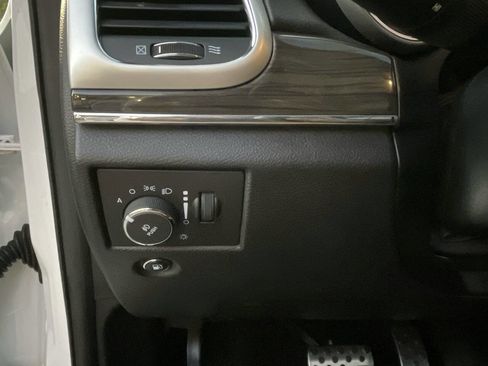 Used 2015 Jeep Grand Cherokee High Altitude image 16