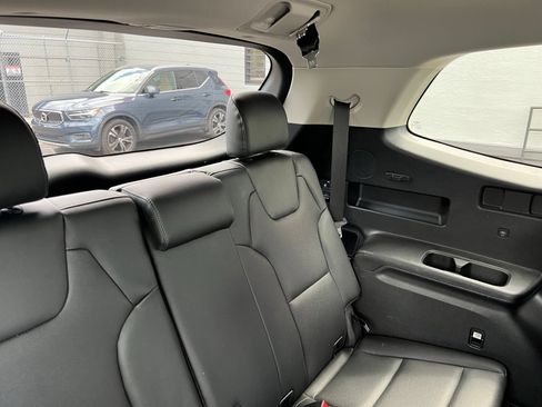 Used 2025 Kia Telluride EX w/ EX Captain's Chair Package FWD image 58