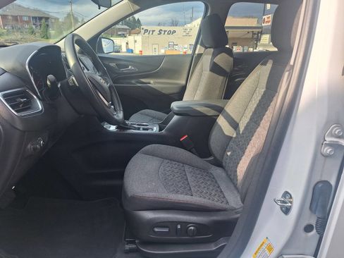 Used 2023 Chevrolet Equinox LT image 18