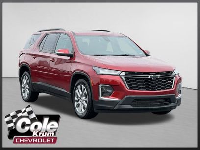 Used 2023 Chevrolet Traverse RS