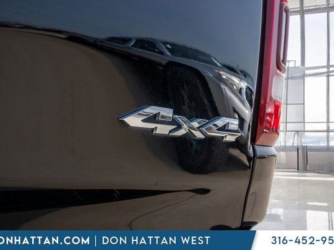 Used 2022 RAM 1500 Limited w/ Body Color Bumper Group AWD/4WD image 38