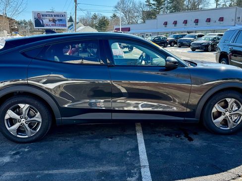 Used 2022 Ford Mustang Mach-E Select image 10