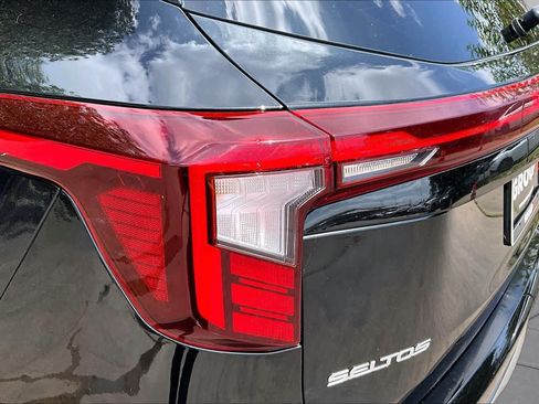 Used 2024 Kia Seltos S FWD image 27