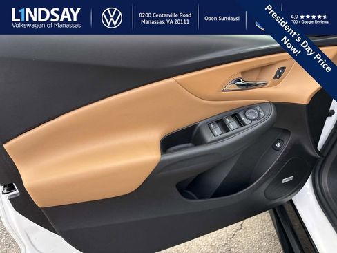 Used 2016 Chevrolet Volt Premier w/ Driver Confidence Package image 8