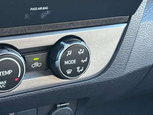 Used 2019 Toyota Tacoma SR5 image 29