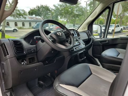 Used 2023 RAM ProMaster 2500 FWD image 10