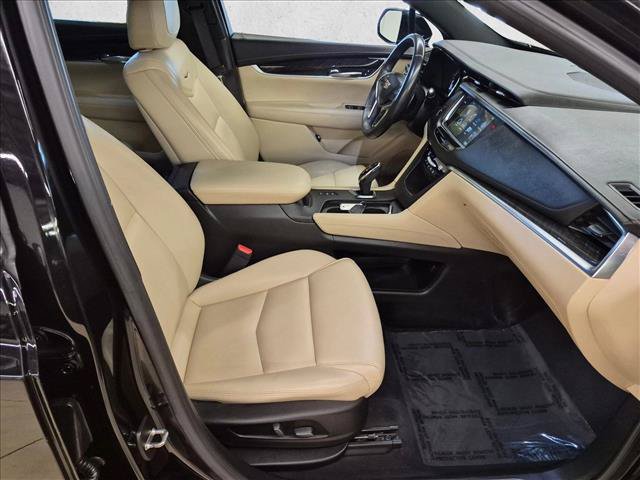 Used 2018 Cadillac XT5 AWD image 23