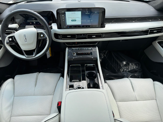 New 2027 Lincoln Aviator Black Label AWD/4WD image 24