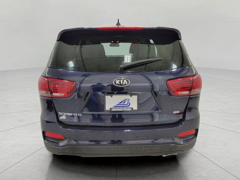 Used 2020 Kia Sorento LX FWD image 25