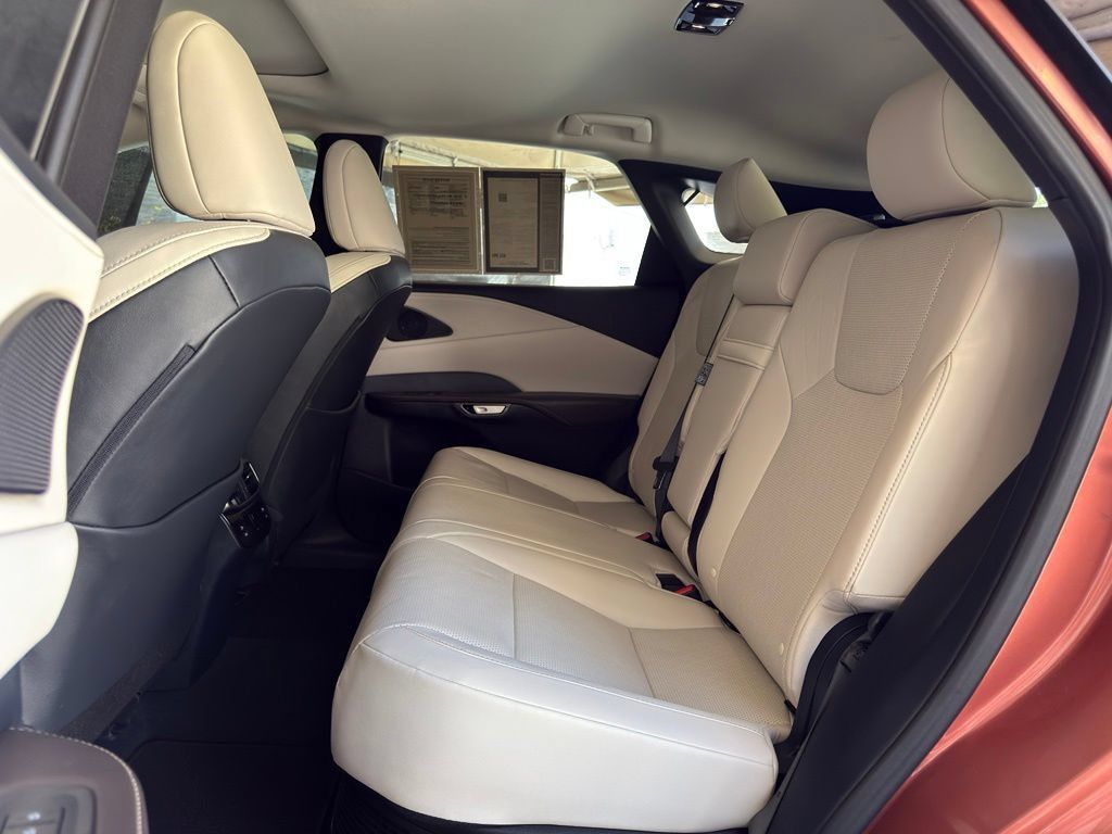 Certified 2023 Lexus RX 350 w/ Accessory Package (Z1) AWD/4WD image 19