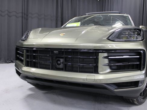 New 2026 Porsche Cayenne E-Hybrid image 17