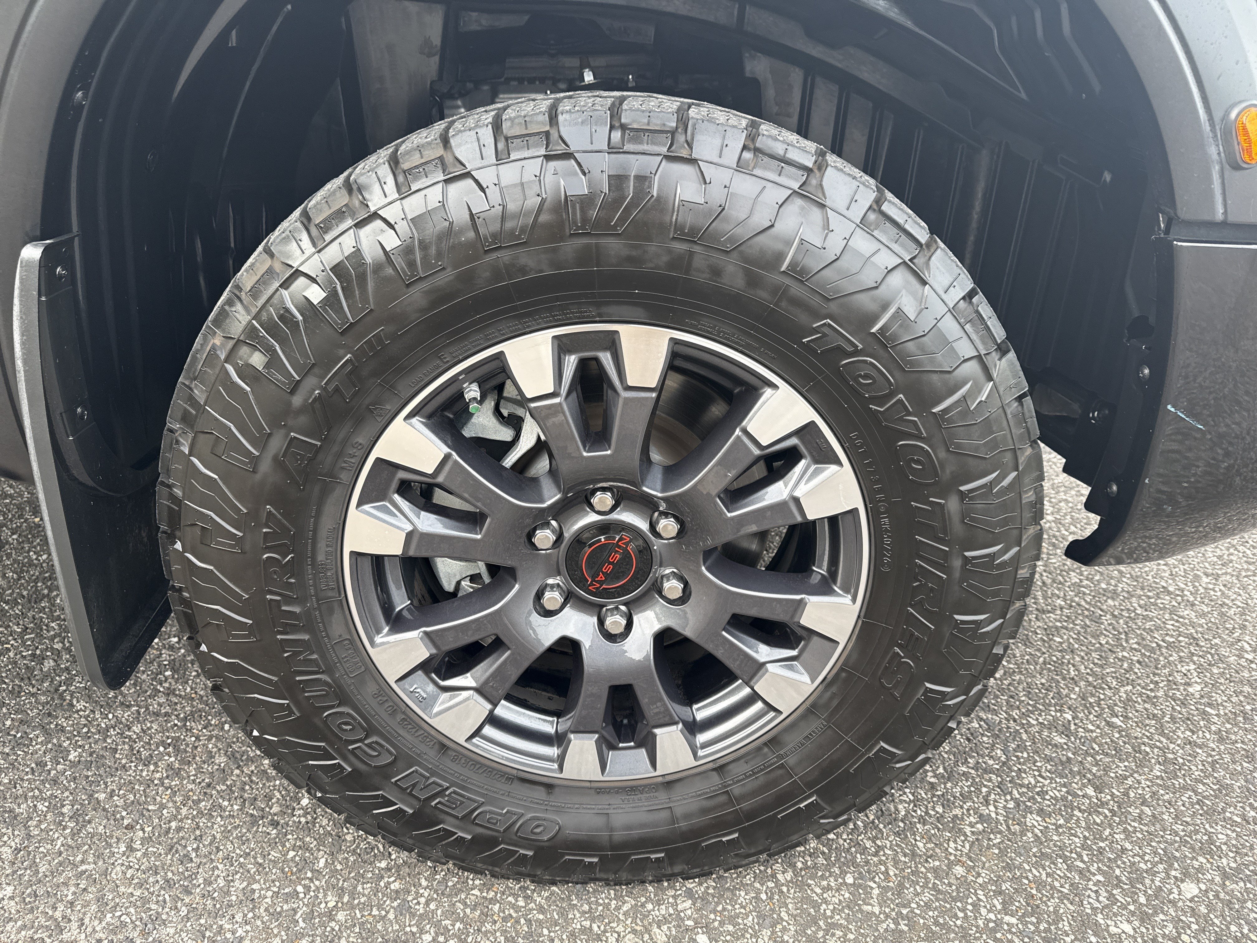 Used 2023 Nissan Titan PRO-4X AWD/4WD image 12