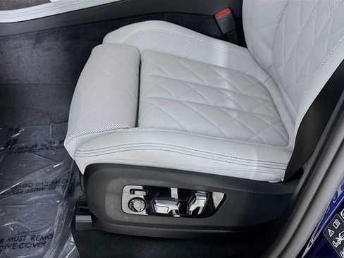 New 2026 BMW X7 xDrive40i image 20