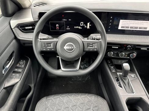 New 2025 Nissan Kicks SV w/ Illumination Package image 11