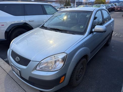 Used 2009 Kia Rio LX image 2