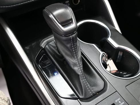 Used 2023 Toyota Highlander XLE image 31