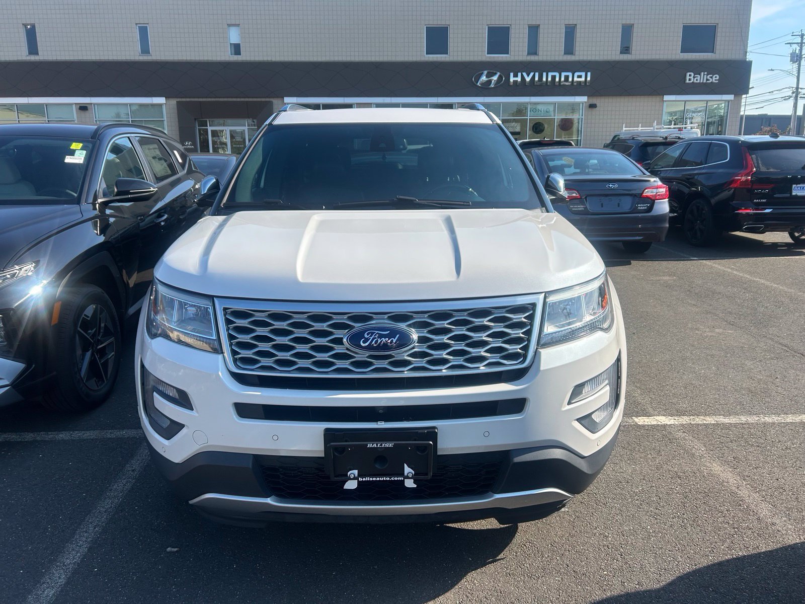 Used 2017 Ford Explorer Platinum AWD/4WD image 1