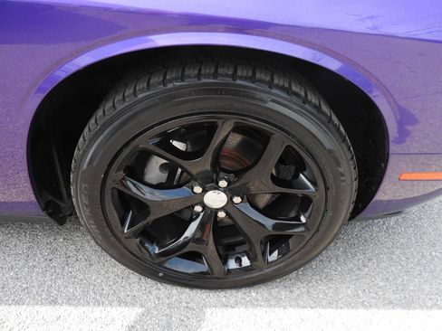 Used 2016 Dodge Challenger SXT Plus RWD image 18