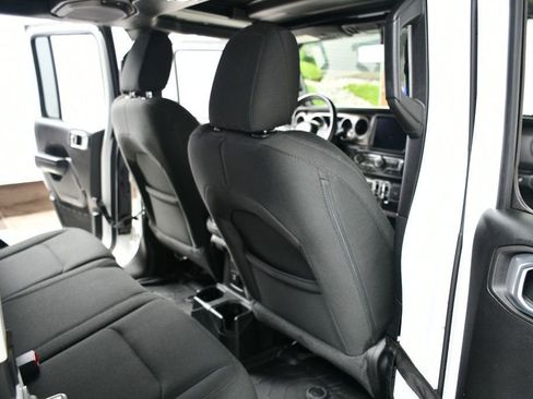 Used 2021 Jeep Wrangler Sport w/ Sun And Sound Package image 40