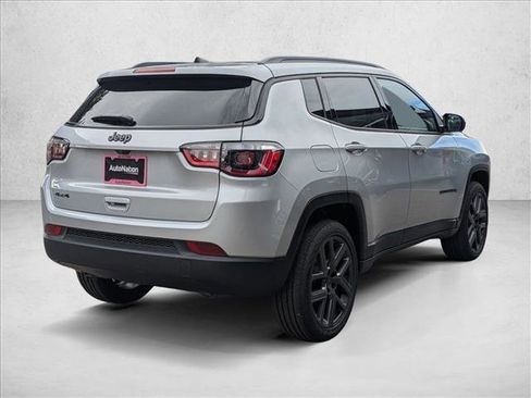 New 2026 Jeep Compass Latitude image 2