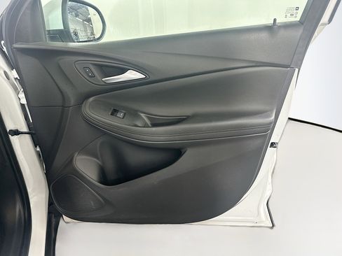 Used 2025 Buick Encore GX Preferred image 30