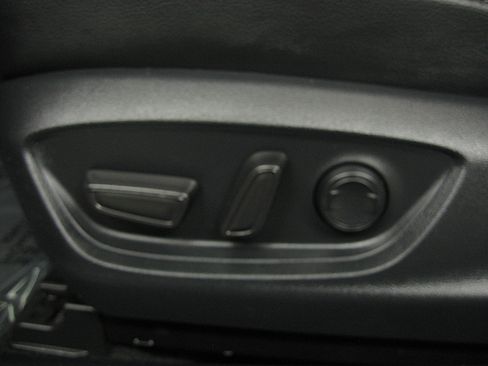 Used 2023 Toyota Camry XLE image 13