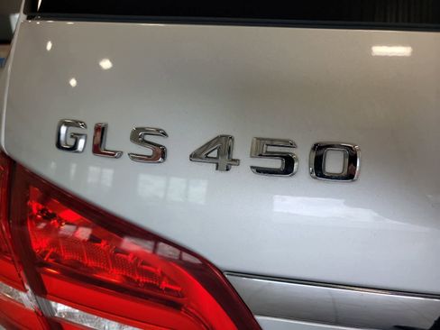 Used 2017 Mercedes-Benz GLS 450 4MATIC image 10