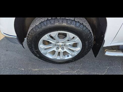 Used 2023 Chevrolet Silverado 1500 LTZ w/ LTZ Convenience Package II AWD/4WD image 9