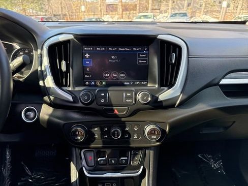 Used 2021 GMC Terrain SLT image 18