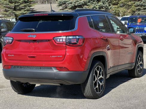 Used 2025 Jeep Compass Limited AWD/4WD image 36