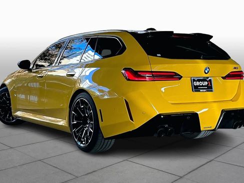 Used 2025 BMW M5 Touring image 11