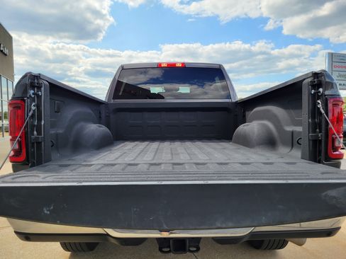Used 2025 RAM 2500 Big Horn AWD/4WD image 21