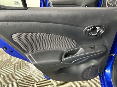 Used 2016 Nissan Versa SV FWD image 15