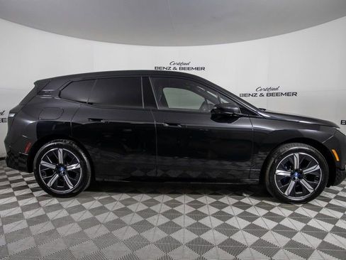 Used 2022 BMW iX xDrive50 w/ Premium Package image 12