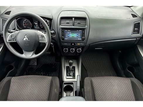 Used 2018 Mitsubishi Outlander Sport ES image 14