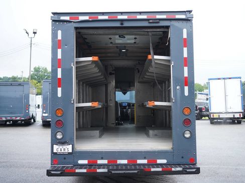 Used 2021 Ford Transit 350 DRW RWD image 10