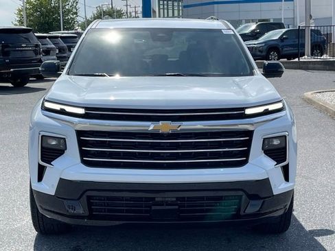 New 2026 Chevrolet Traverse High Country w/ LPO, Floor Liner Package image 2