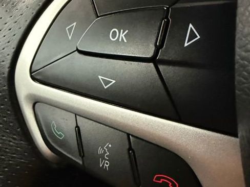 Used 2016 Dodge Challenger R/T Scat Pack w/ Leather Interior Group image 38