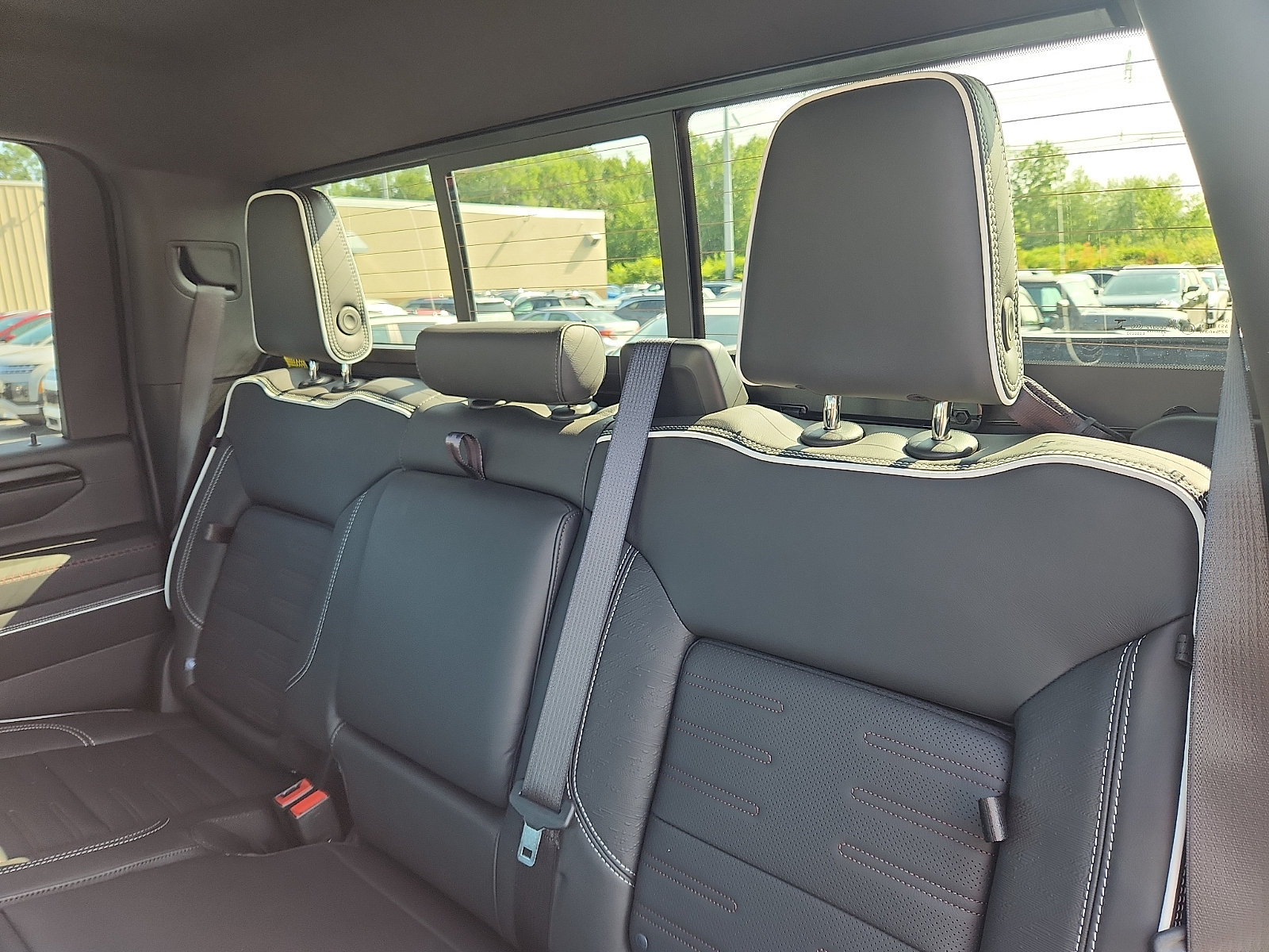Used 2026 GMC Sierra 2500 AT4X AWD/4WD image 25