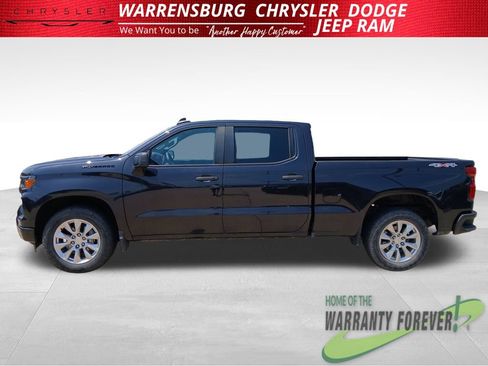 Used 2023 Chevrolet Silverado 1500 Custom w/ LPO, Dark Essentials Package AWD/4WD image 7