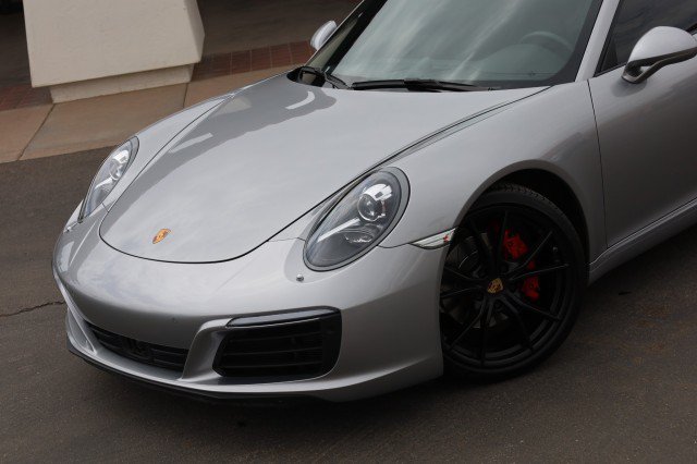 Used 2017 Porsche 911 Carrera RWD image 6