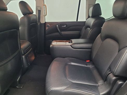 Used 2018 INFINITI QX80 Signature Edition w/ All Season Package image 18