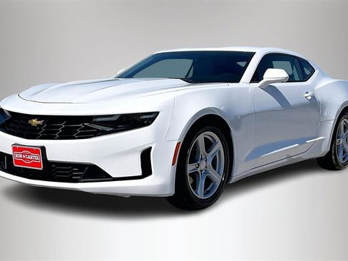 Used 2023 Chevrolet Camaro LT image 2