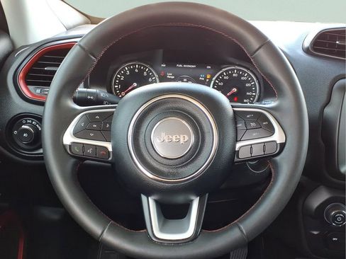 Used 2023 Jeep Renegade Trailhawk image 24