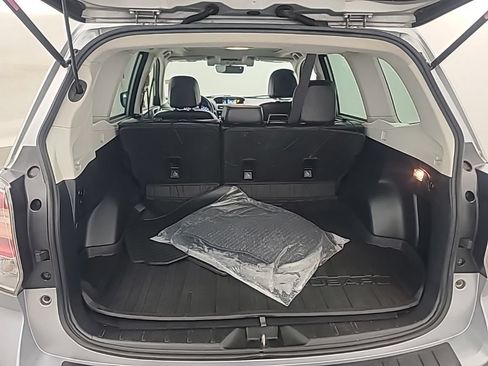 Used 2018 Subaru Forester 2.5i Limited AWD/4WD image 18