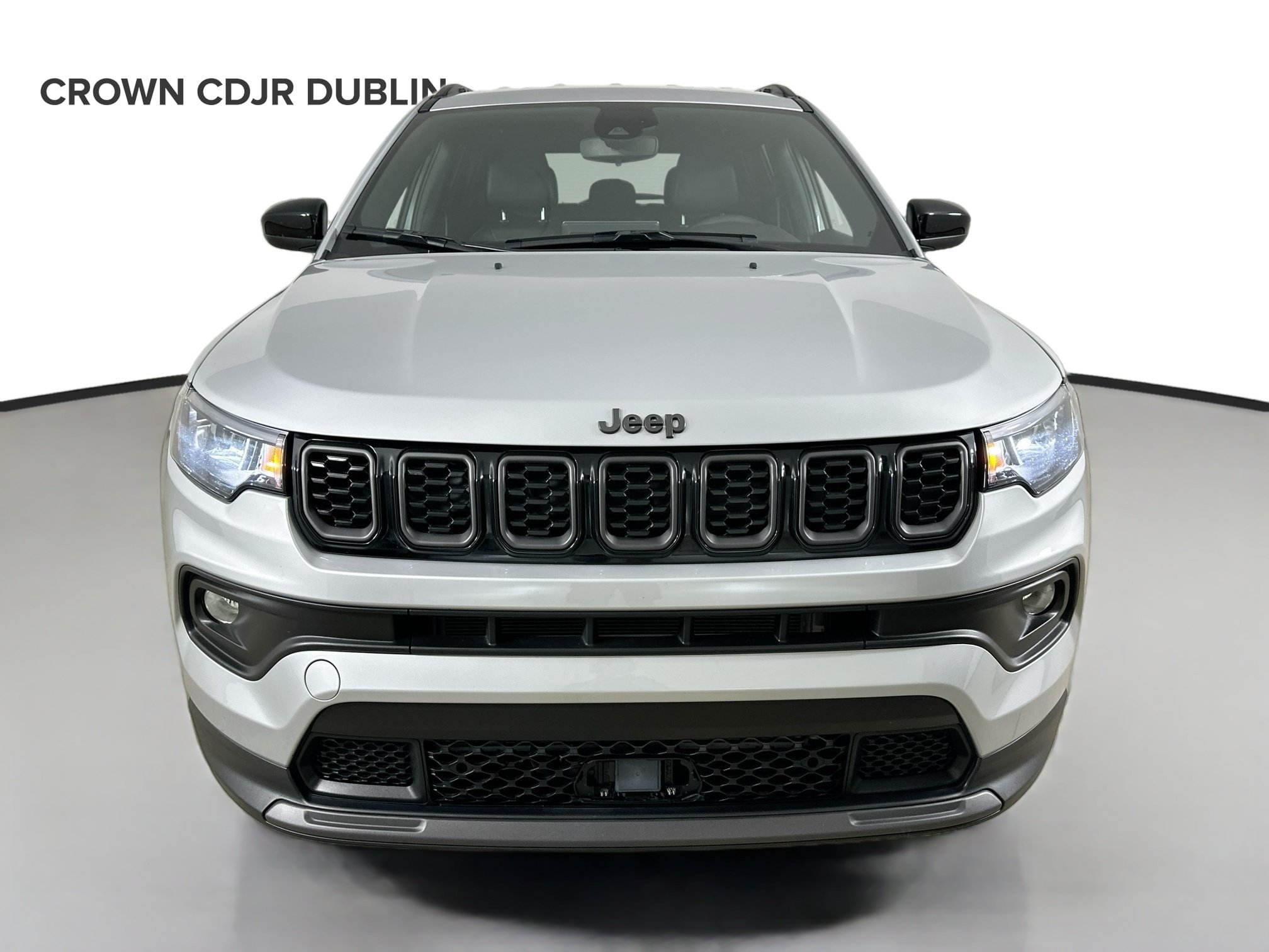 Used 2026 Jeep Compass Latitude AWD/4WD image 2